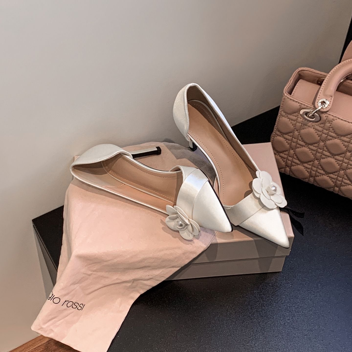Satijnen spitse stiletto pumps - Women Formal Wear On Sale recensie en prijs