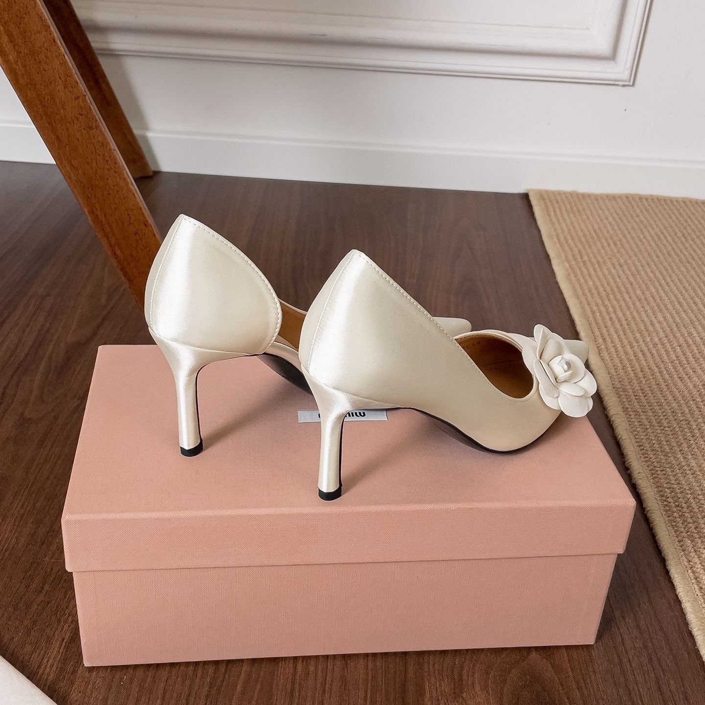 Satijnen spitse stiletto pumps - Women Formal Wear On Sale recensie en prijs