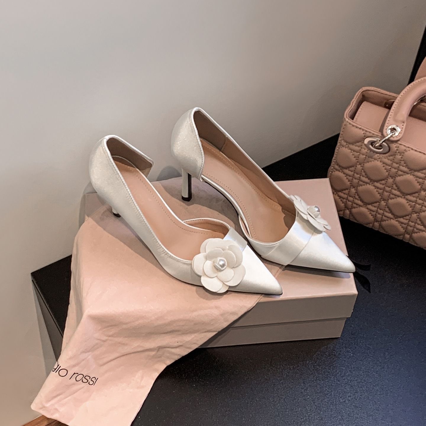Satijnen spitse stiletto pumps - Women Formal Wear On Sale recensie en prijs
